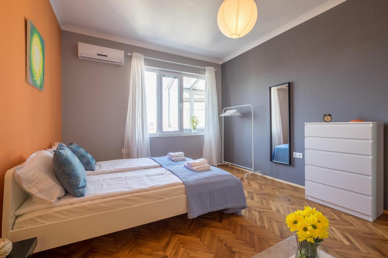 Artistic & Spacious 2Bd Central Apt By Flat Mаnager София Екстериор снимка