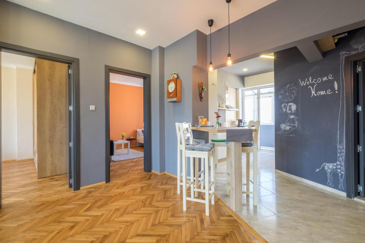 Artistic & Spacious 2Bd Central Apt By Flat Mаnager София Екстериор снимка